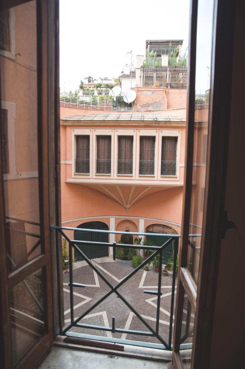 Trevi Portrait Bed & Breakfast Rome Exterior photo